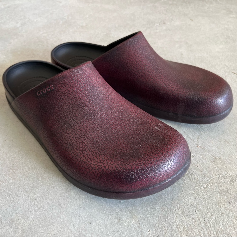 Crocs Dylan Clogs. Size 11